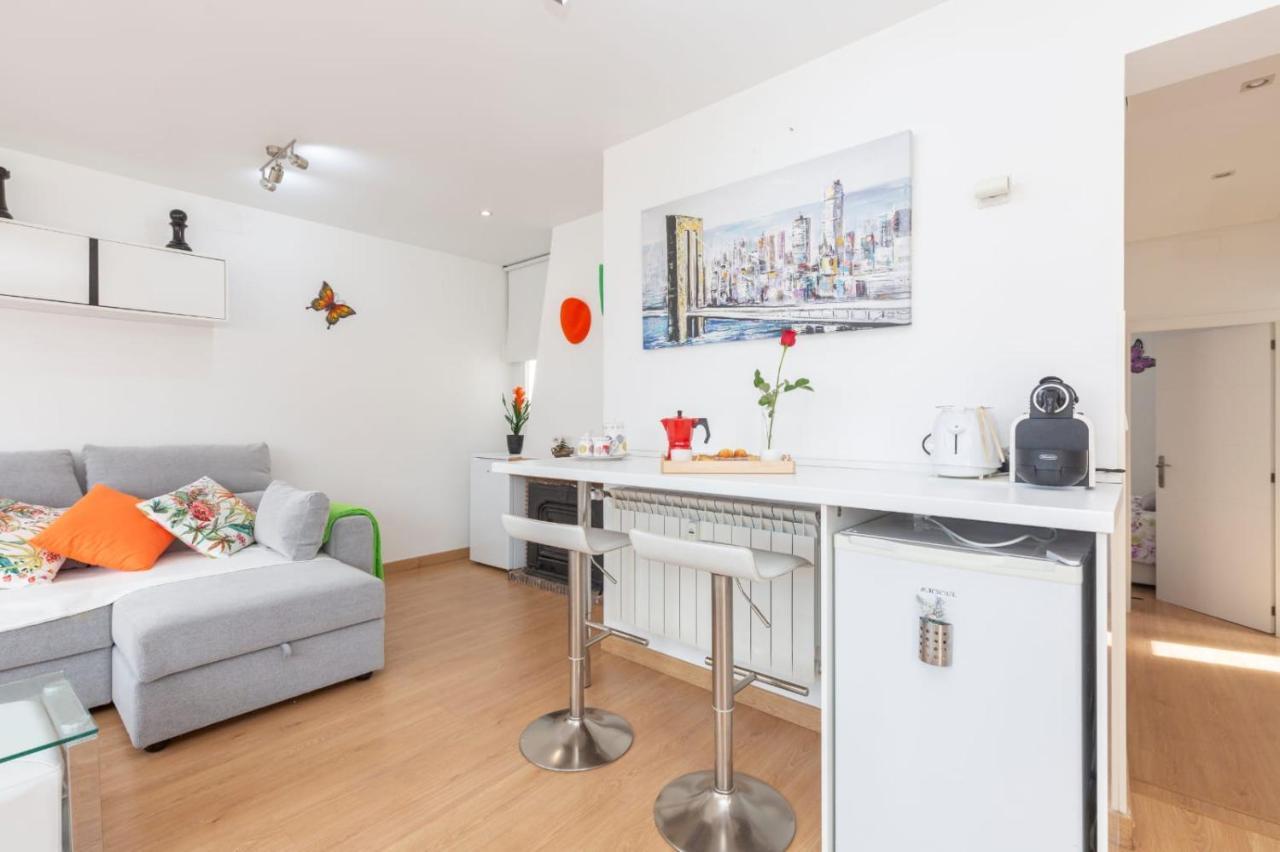 Apartamento Atico Las Letras - Alojamiento De Temporada Мадрид Экстерьер фото