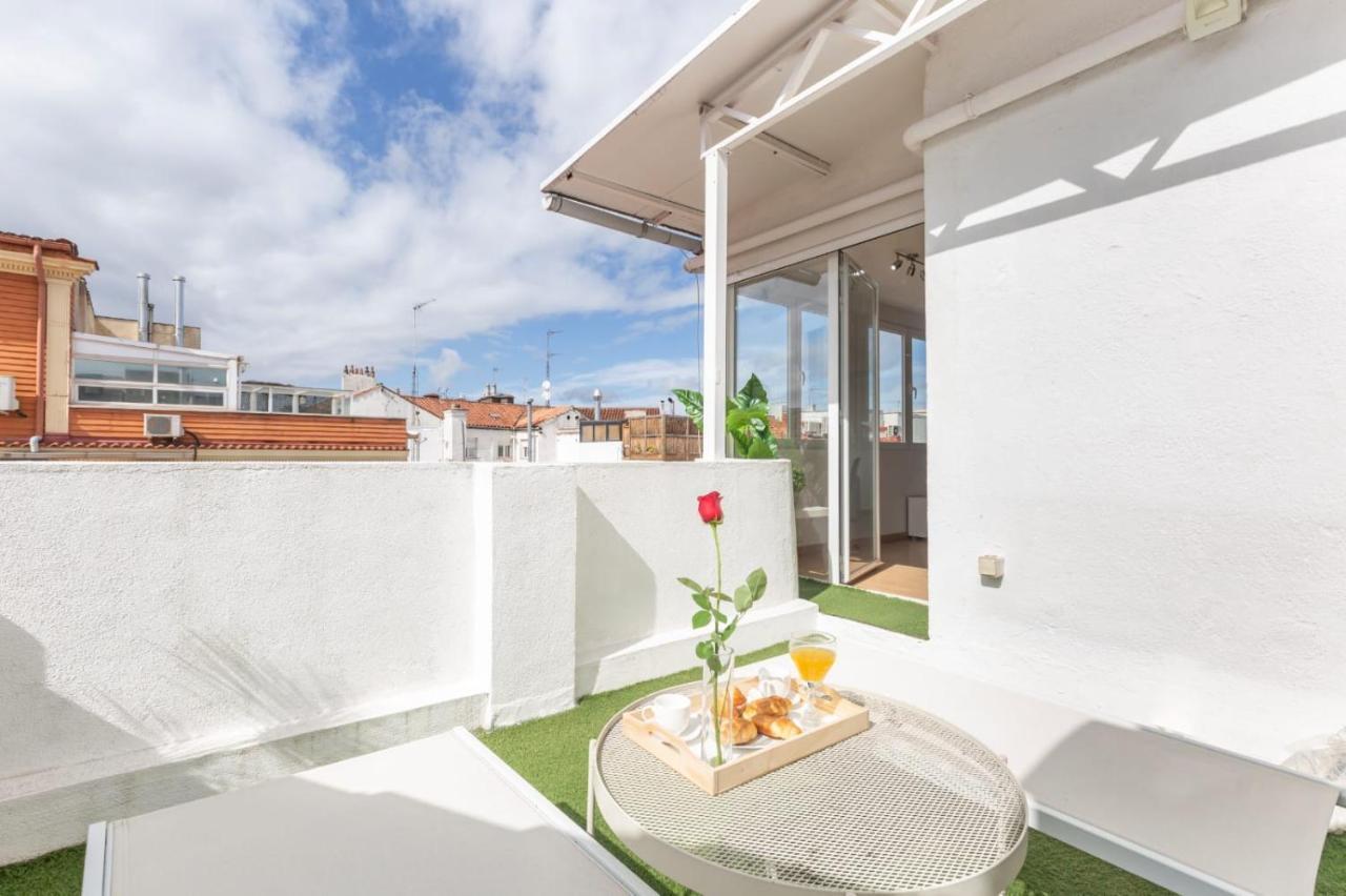 Apartamento Atico Las Letras - Alojamiento De Temporada Мадрид Экстерьер фото